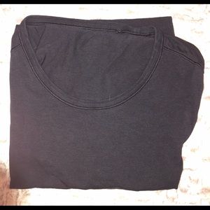 Men’s lululemon 5 year basic tee. Size L.